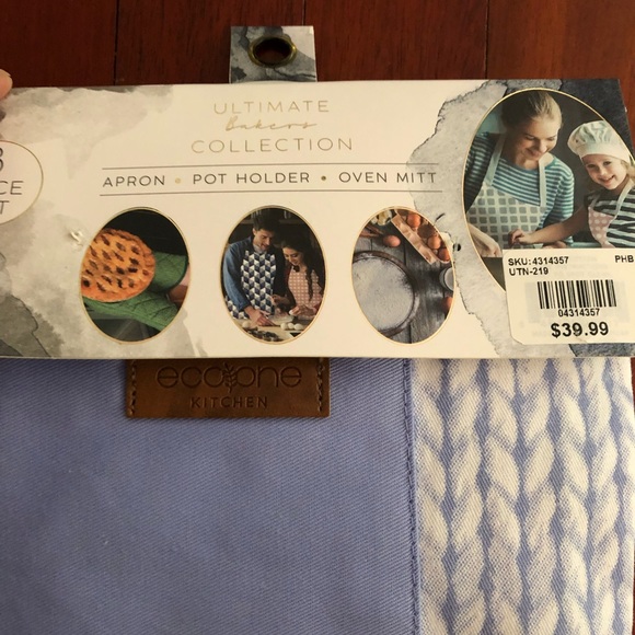 Apron, Pot Holder, Oven Mitt set by EcoOne Kitchen - Picture 3 of 5